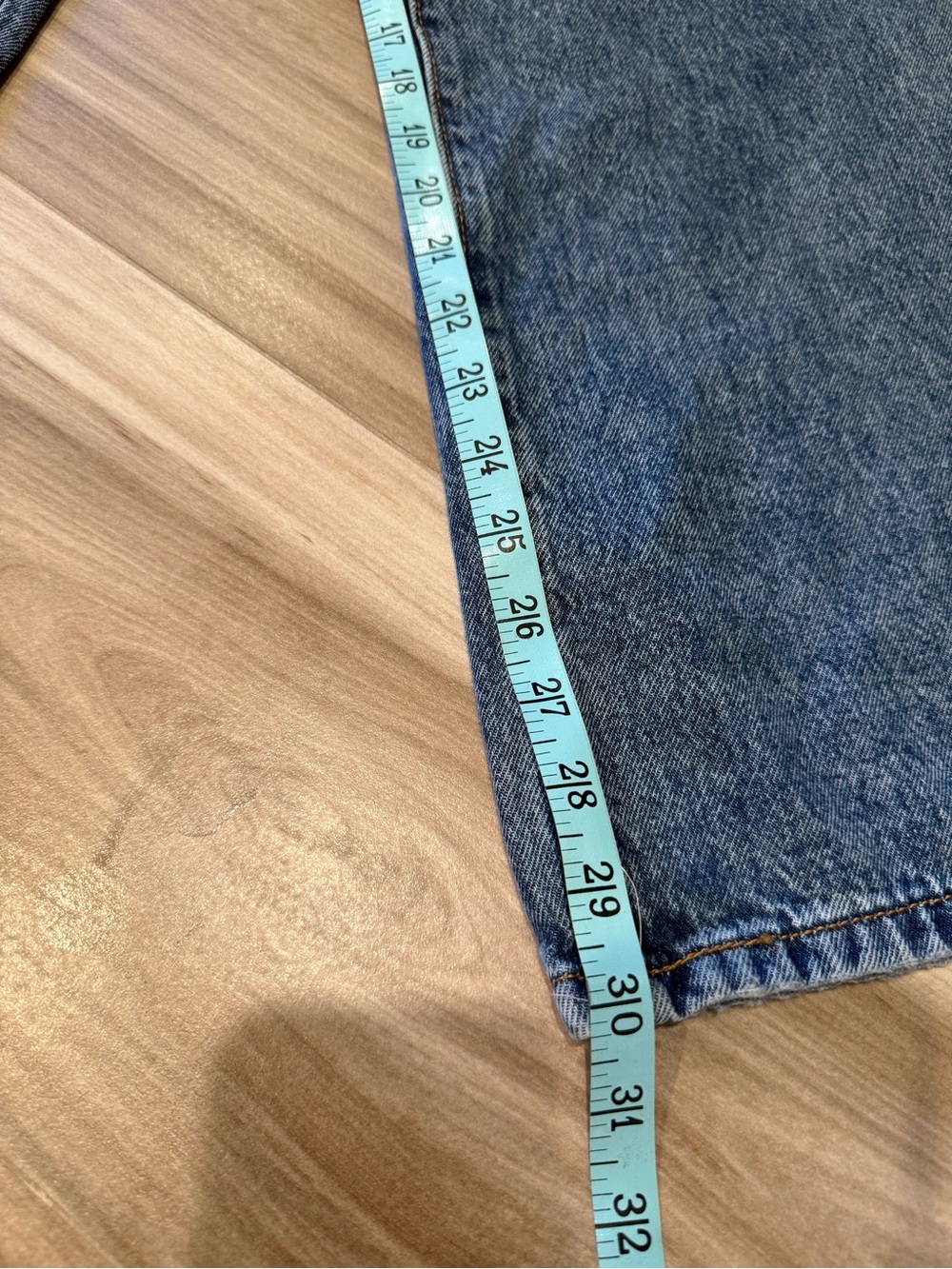 Levi’s - Picture 3 of 9